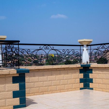 Repavi Lodge Yaoundé Esterno foto