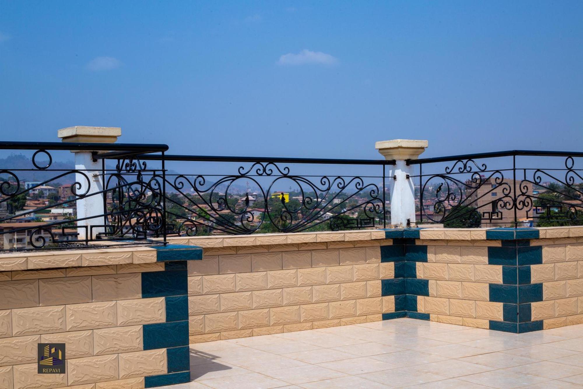 Repavi Lodge Yaoundé Esterno foto