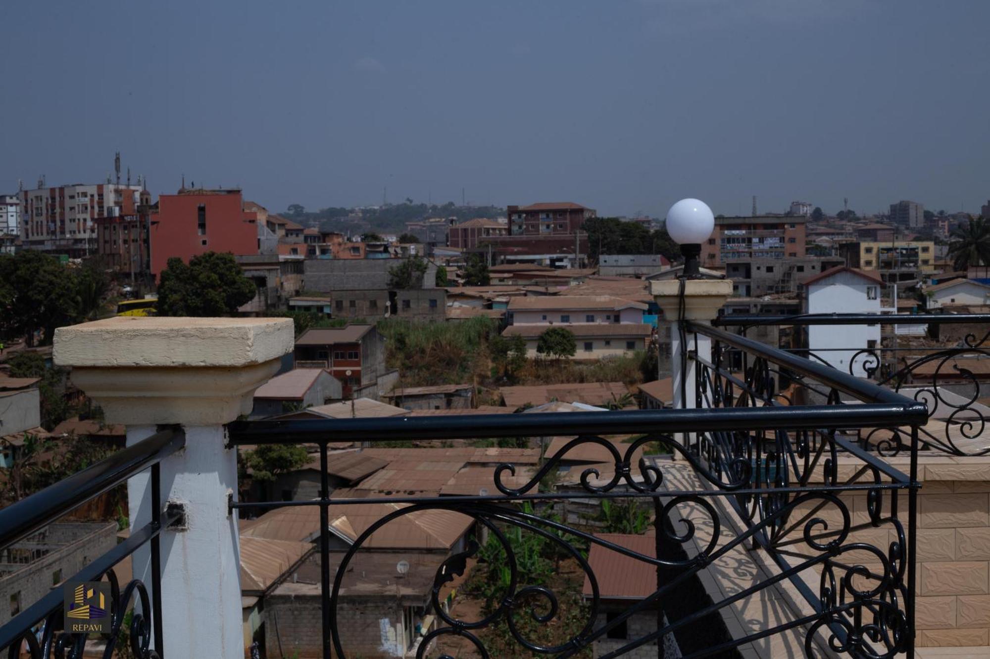 Repavi Lodge Yaoundé Esterno foto