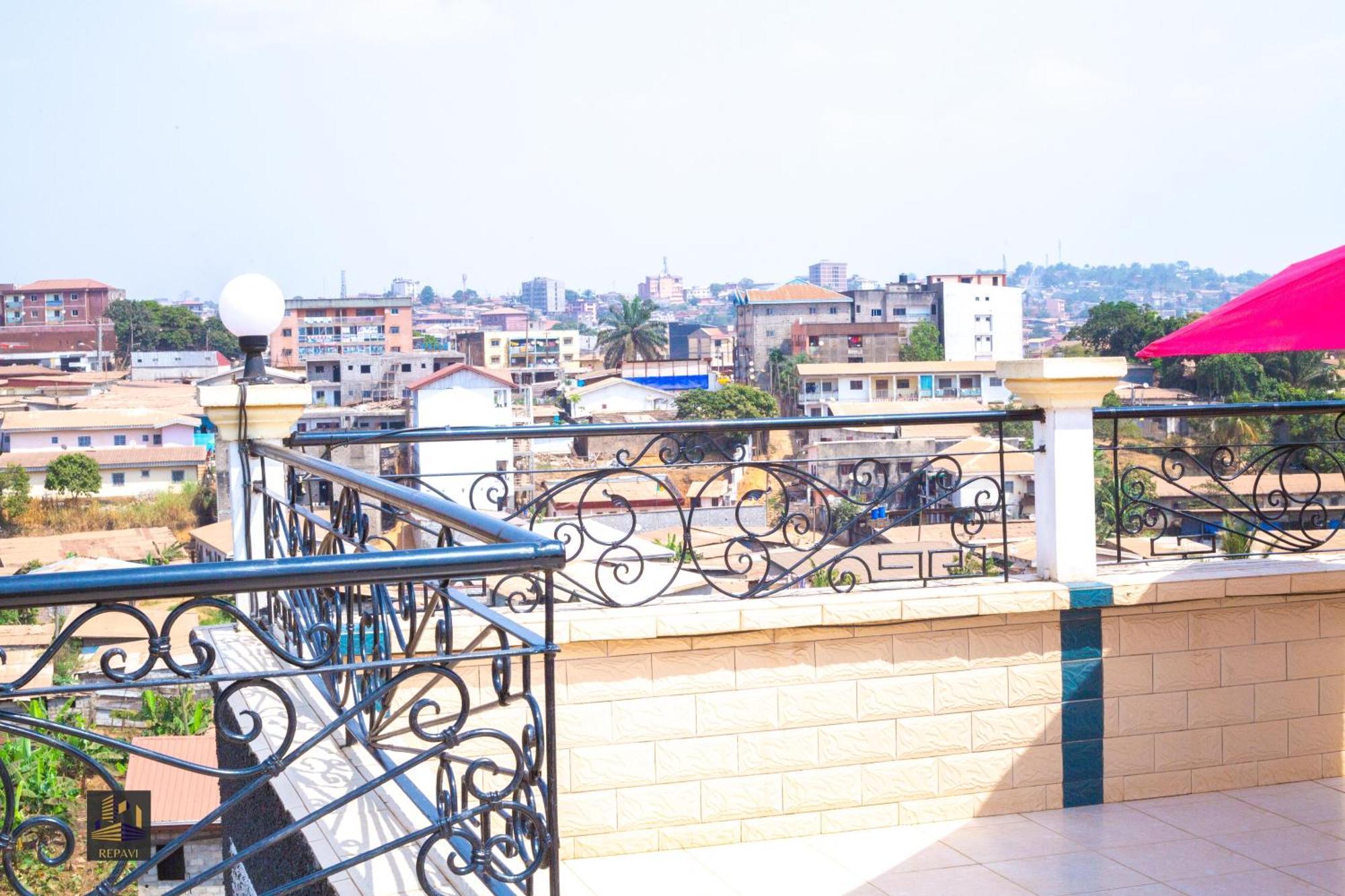 Repavi Lodge Yaoundé Esterno foto
