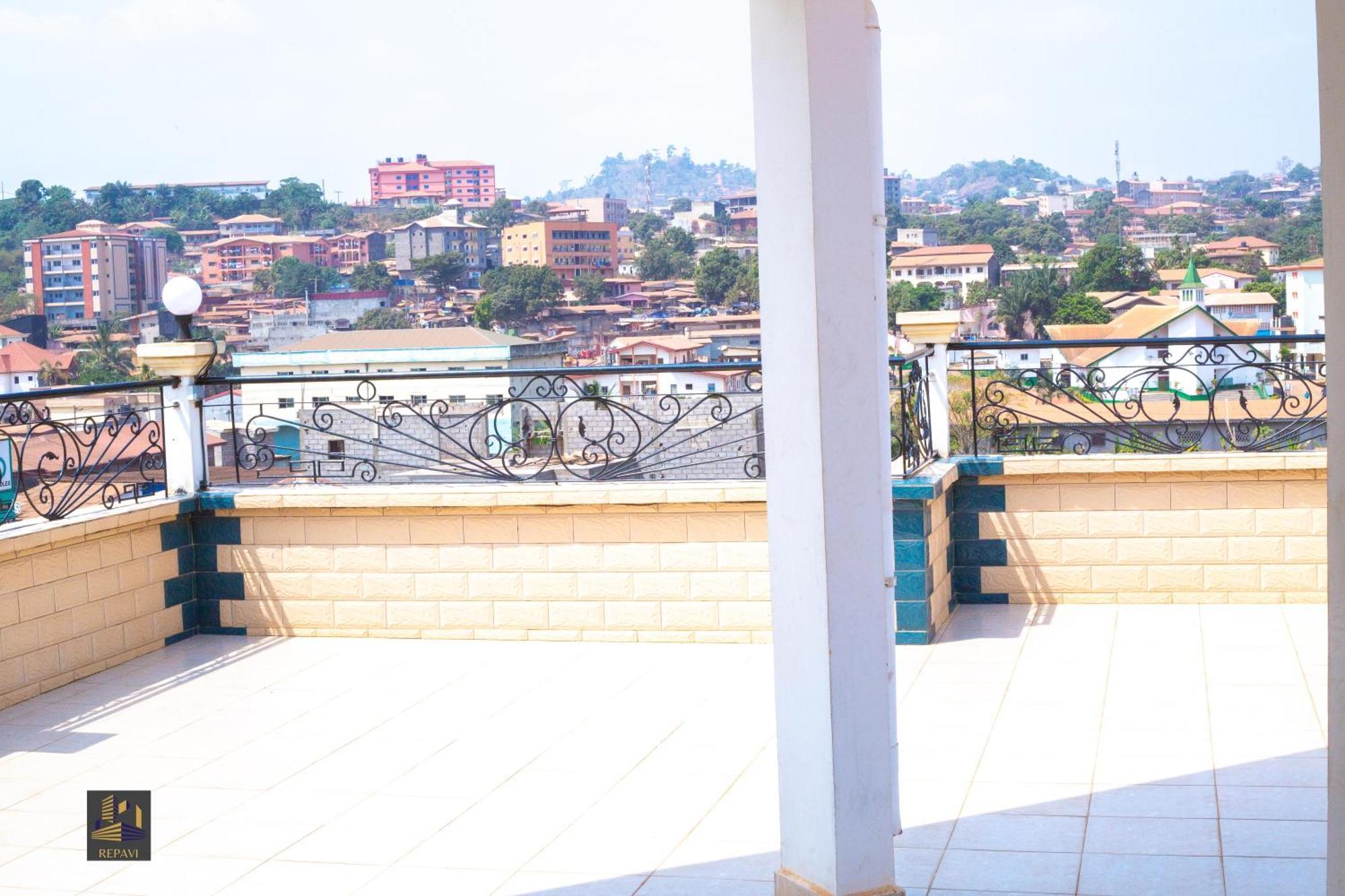Repavi Lodge Yaoundé Esterno foto