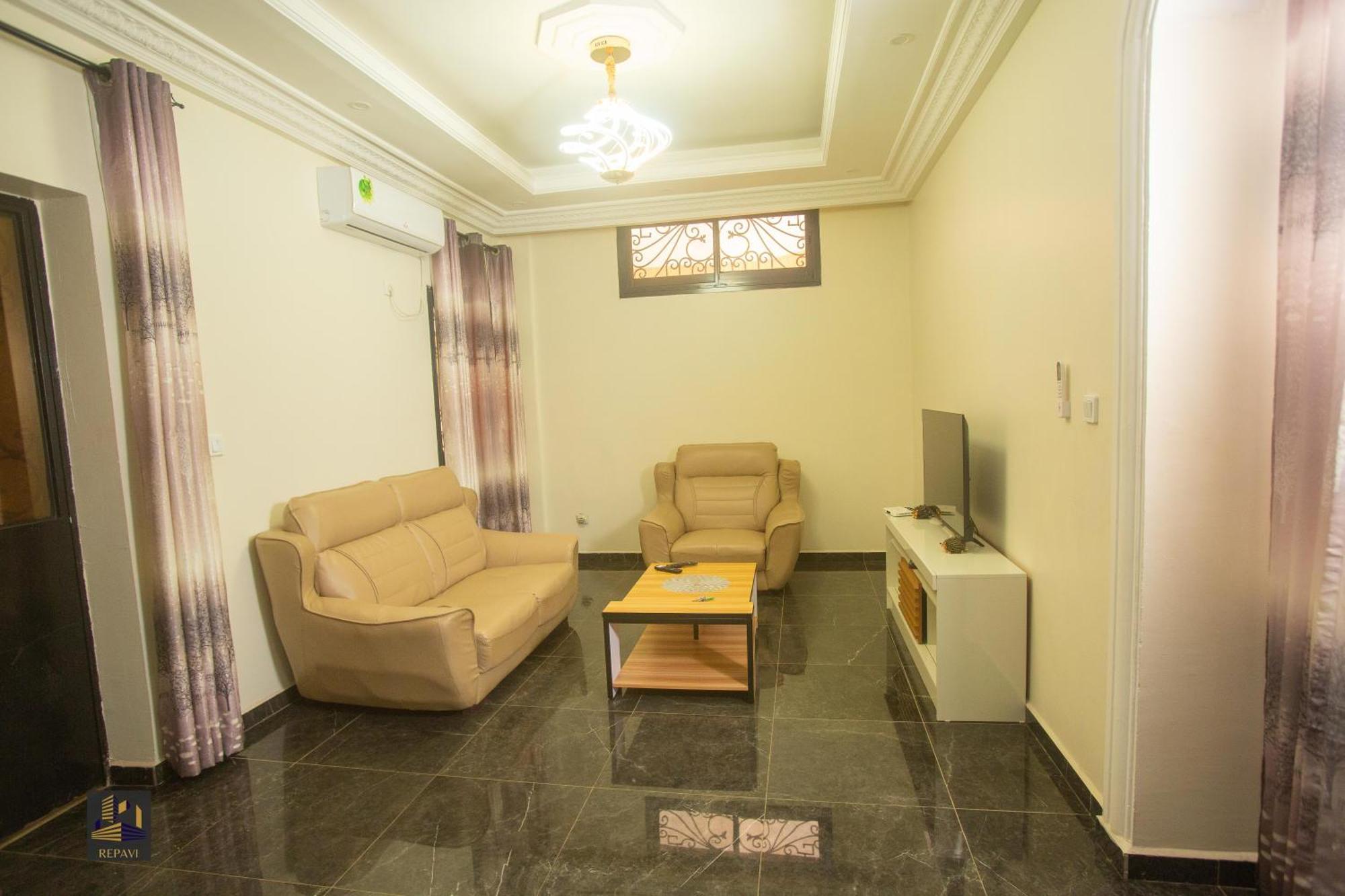 Repavi Lodge Yaoundé Esterno foto