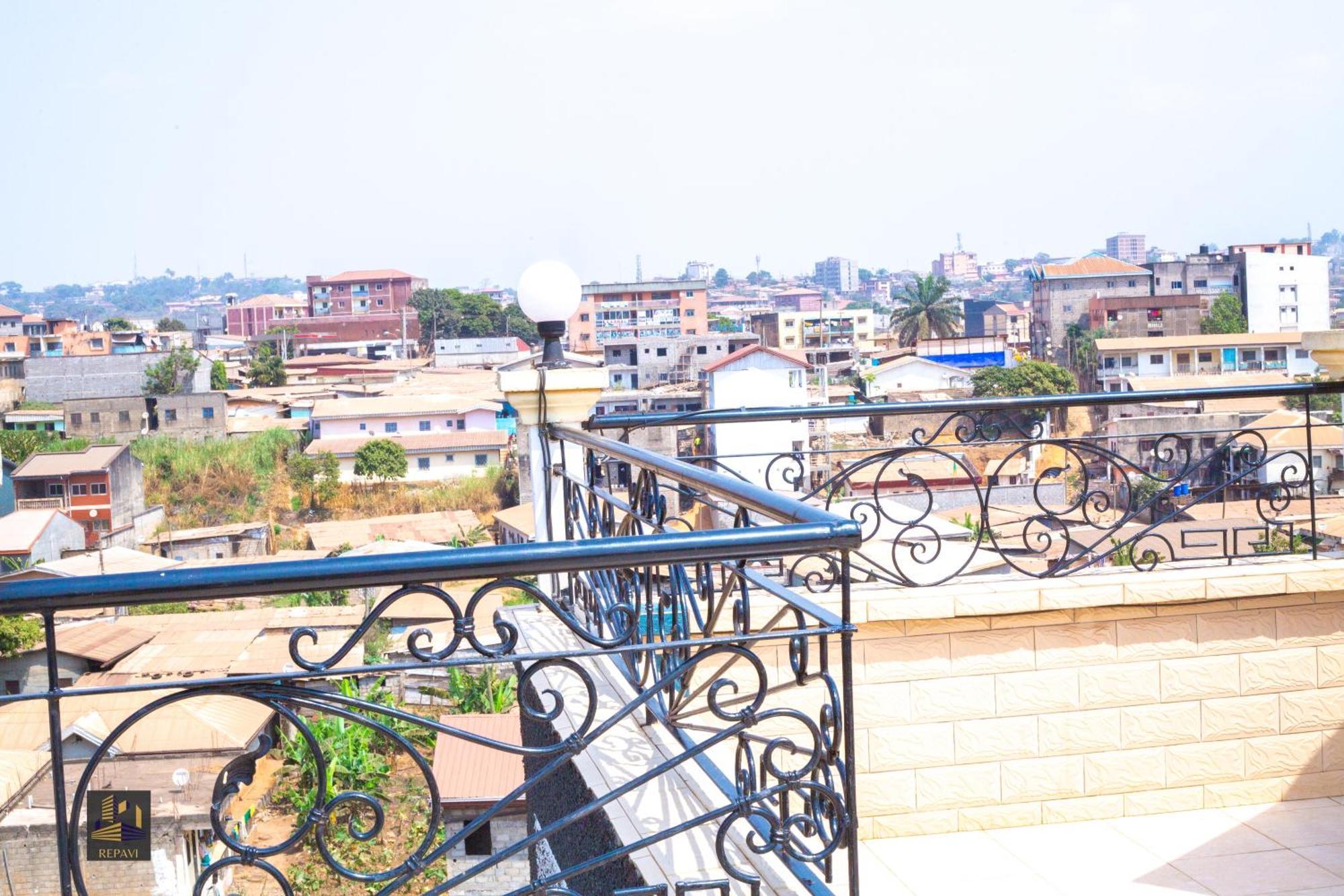 Repavi Lodge Yaoundé Esterno foto