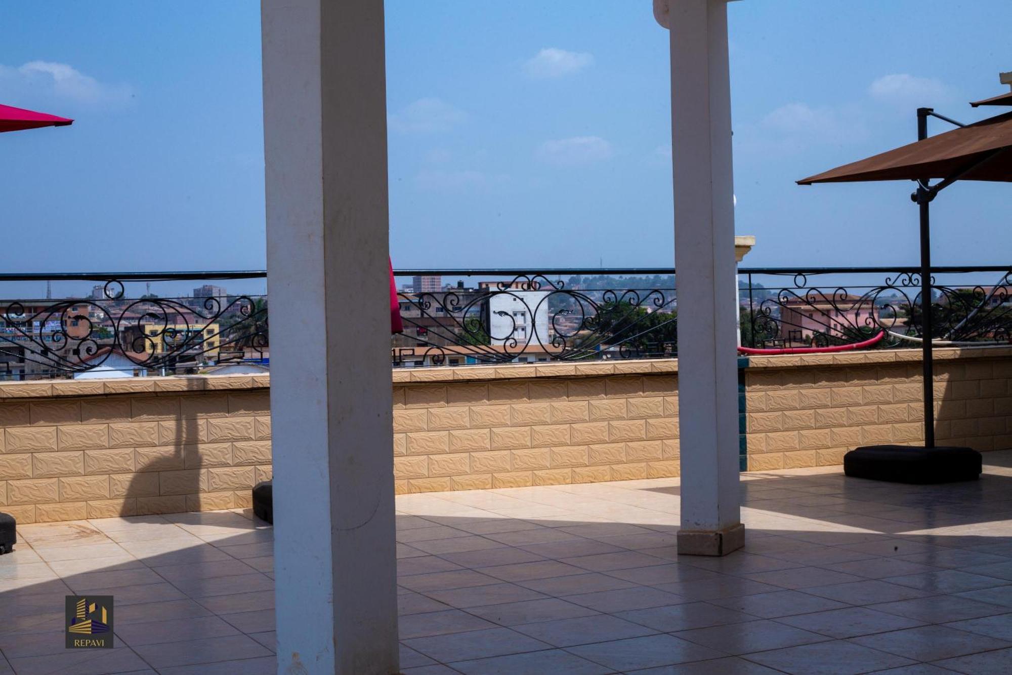 Repavi Lodge Yaoundé Esterno foto