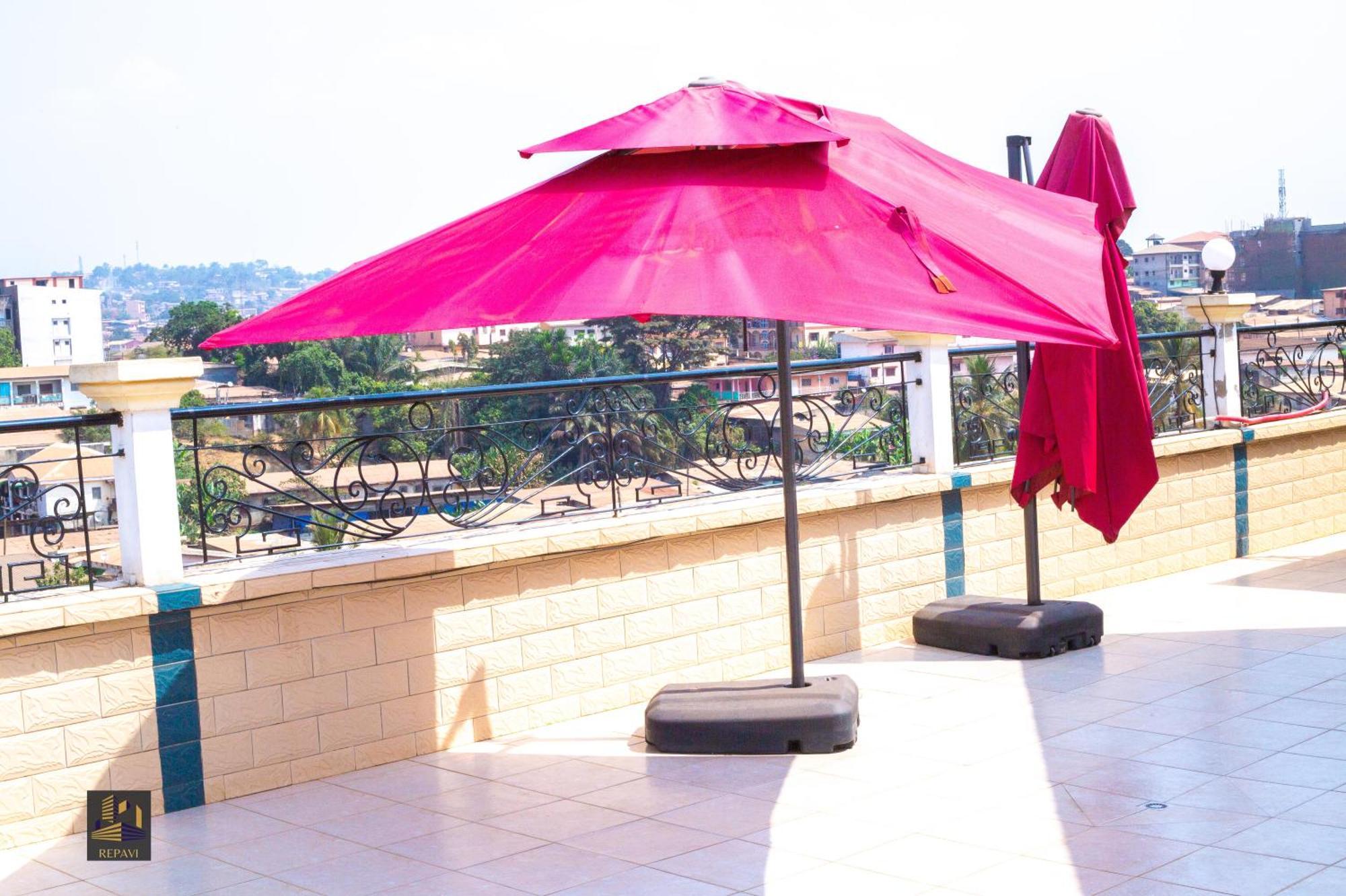 Repavi Lodge Yaoundé Esterno foto