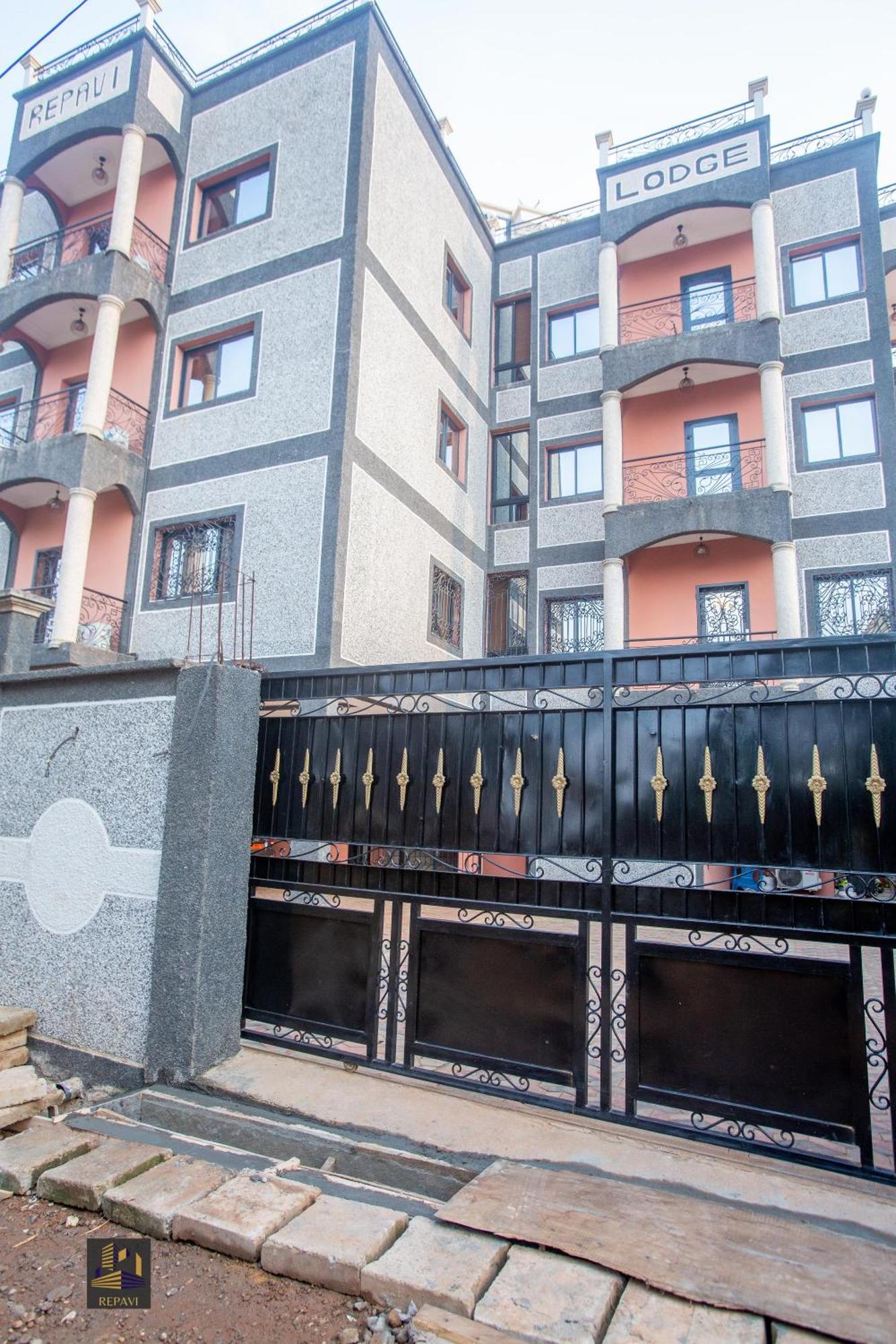 Repavi Lodge Yaoundé Esterno foto