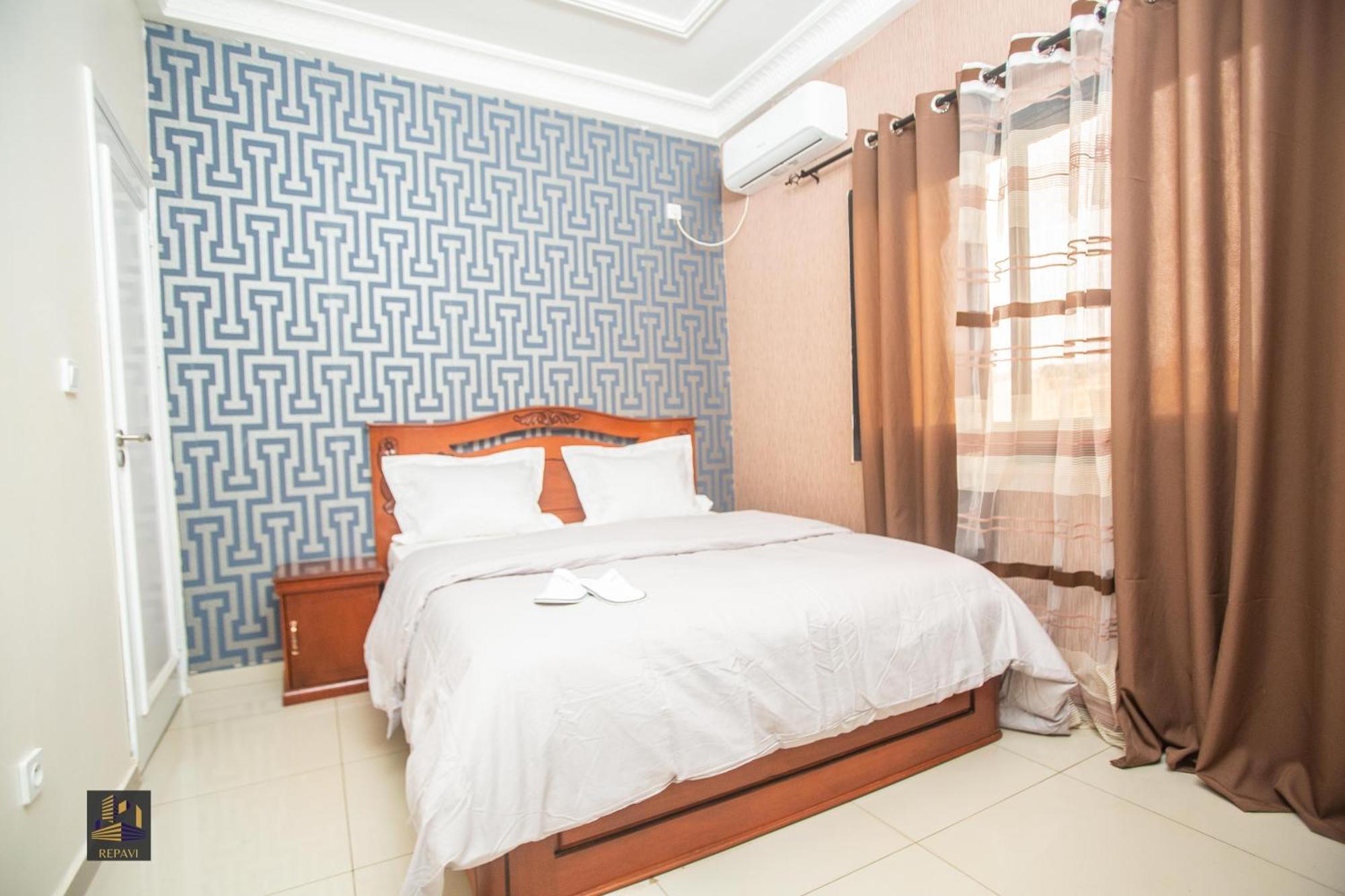 Repavi Lodge Yaoundé Esterno foto