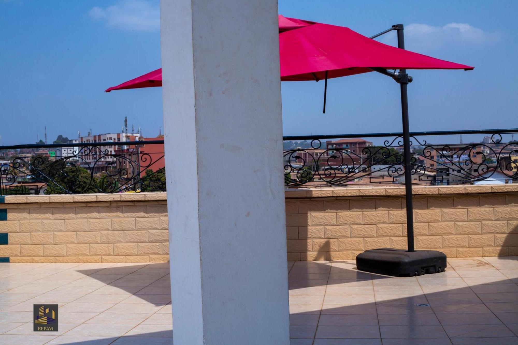 Repavi Lodge Yaoundé Esterno foto