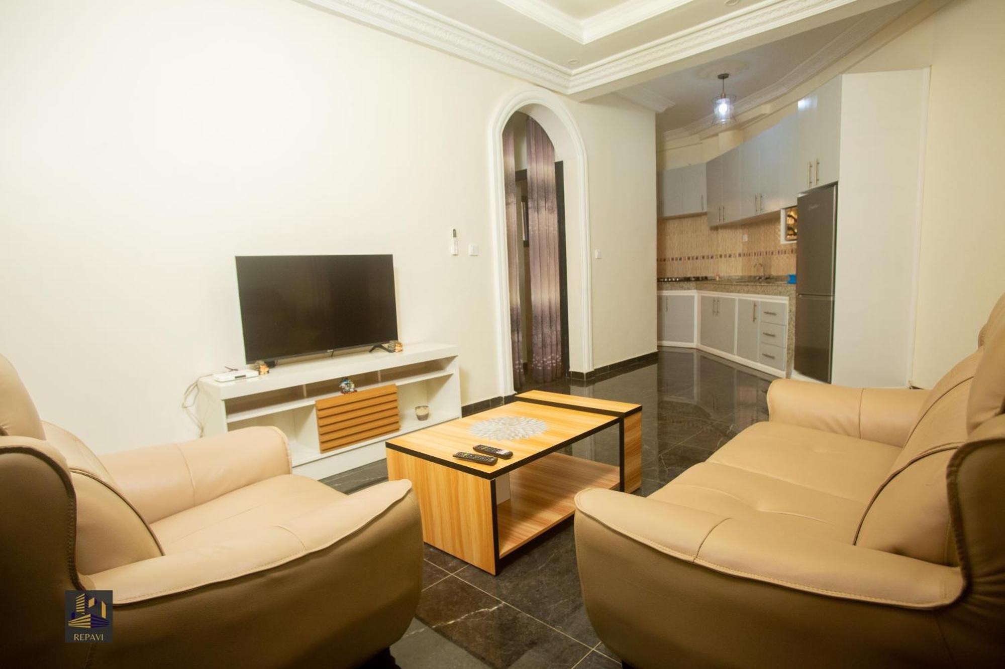 Repavi Lodge Yaoundé Esterno foto