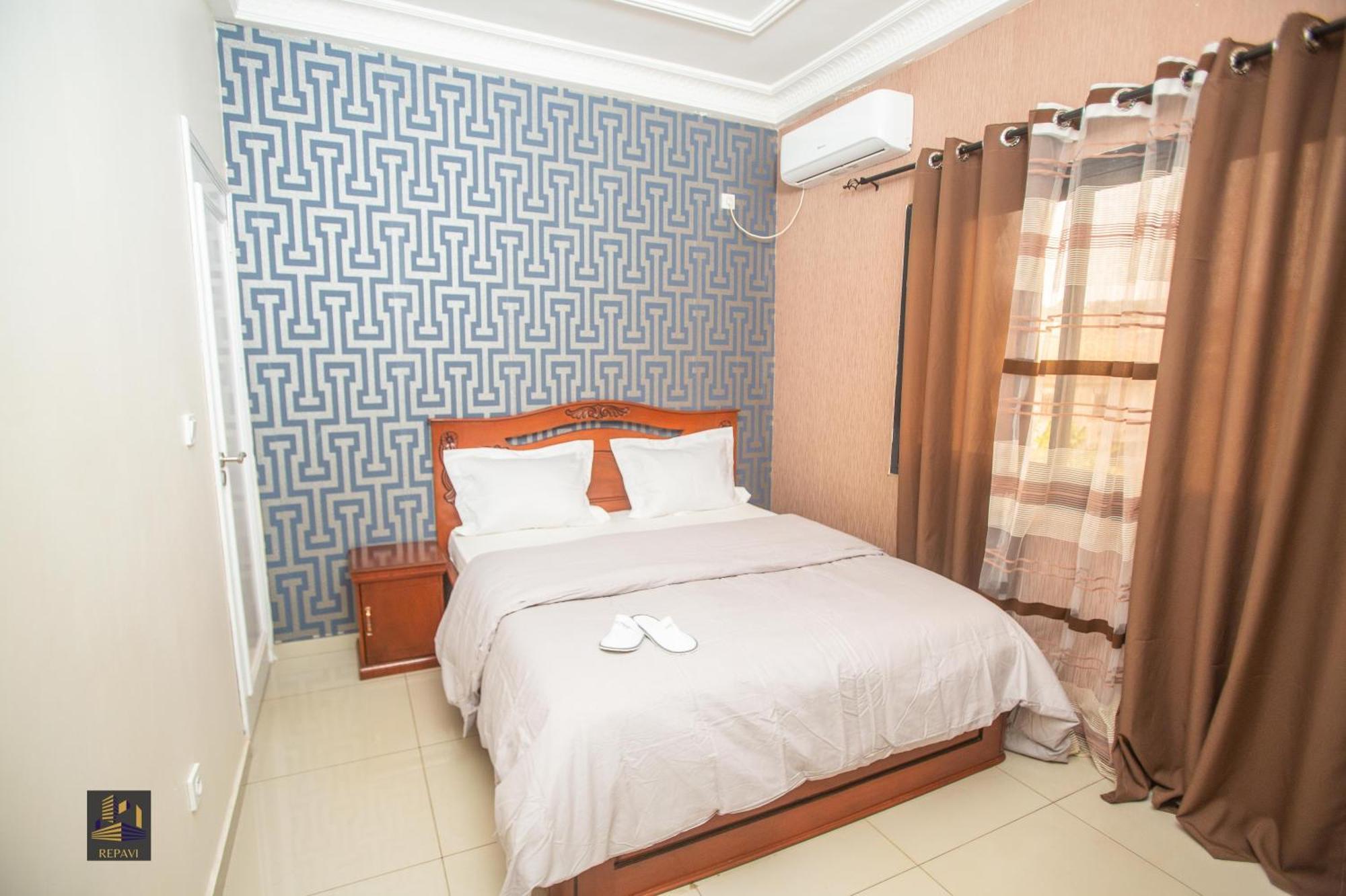 Repavi Lodge Yaoundé Esterno foto