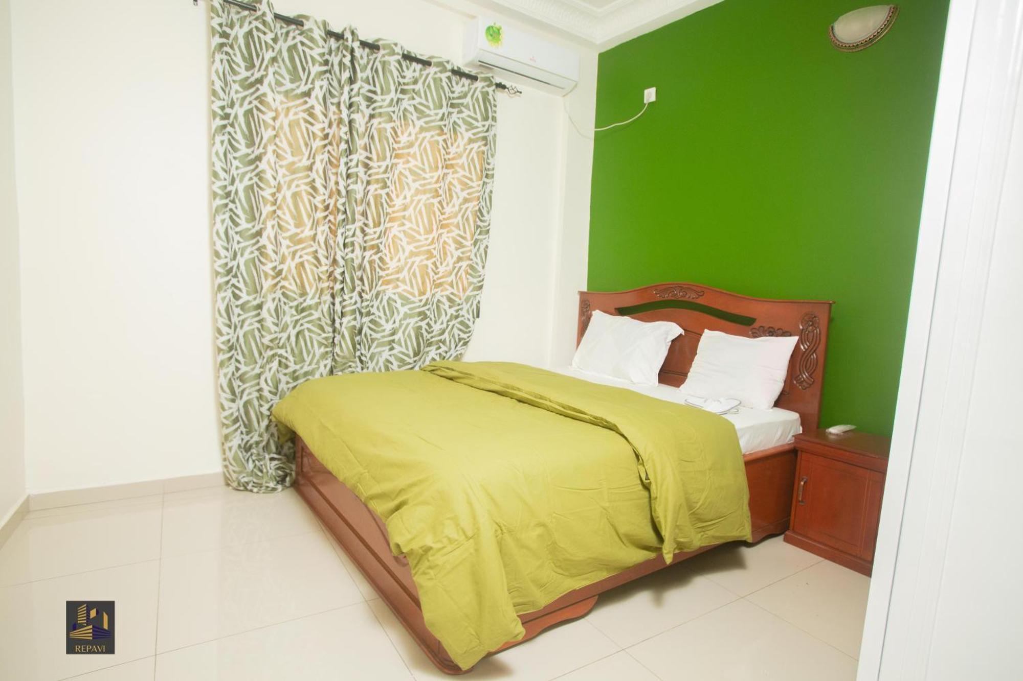 Repavi Lodge Yaoundé Esterno foto